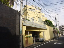 下の道路から