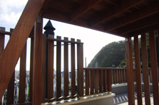 屋上の木製格子